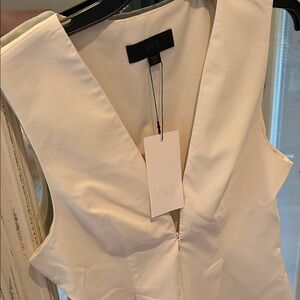 Zara Ivory V-Neck blouse